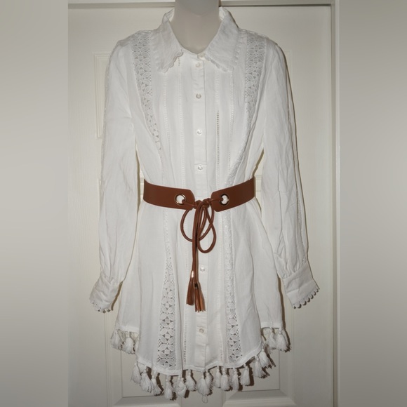 L’ATISTE White Detailed button down shirt dress with self tie faux leather belt - Picture 2 of 11